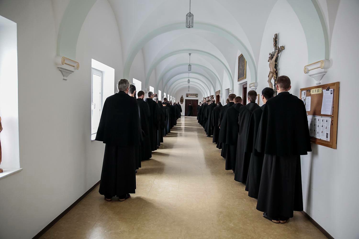 Monastic Type Monastic Practices Customs – monksmusingsdotcom